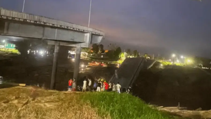 Ponte de R$ 36 milhões desaba no AC um dia após interdição; Entenda