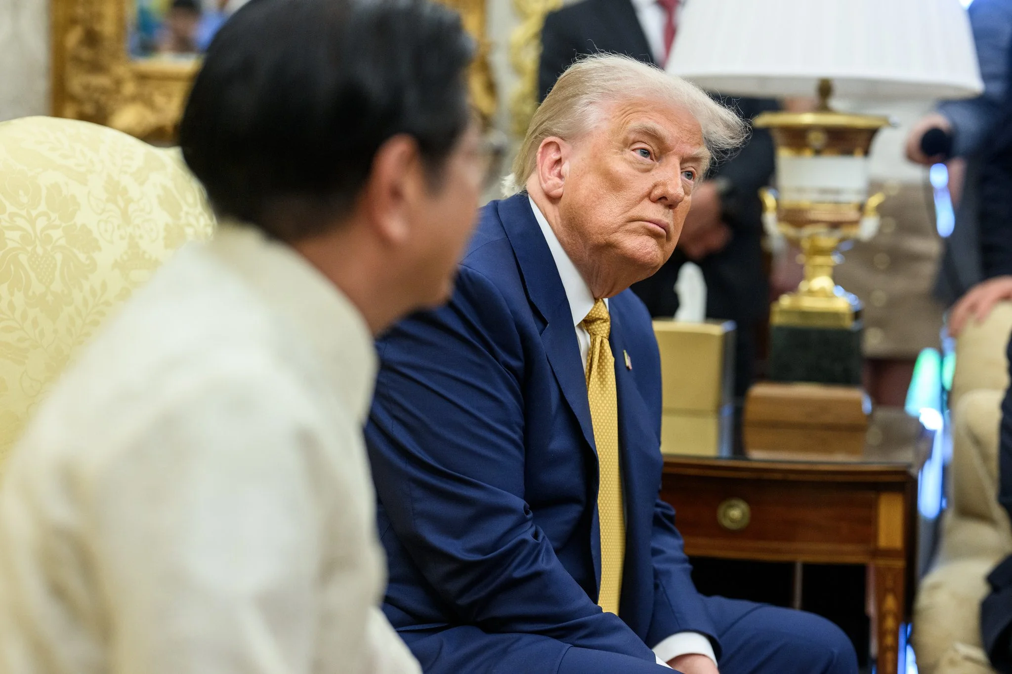 Trump promete abertura total do Estreito de Ormuz até sexta, mas Irã fala em cobrança de taxas