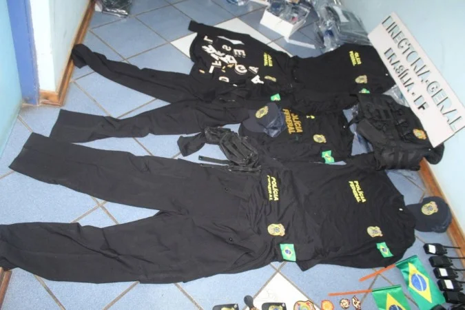 Interpol prende 5.811 e apreende R$ 1,4 bilhão em ação global; criminosos usavam até delegacia falsa da PF em golpes