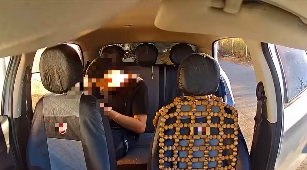 Homem se masturba em carro de aplicativo e é preso pela polícia em MG