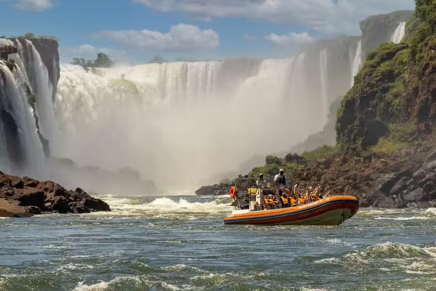 Passeio nas Cataratas do Iguaçu termina em tragédia com morte de turista holandês