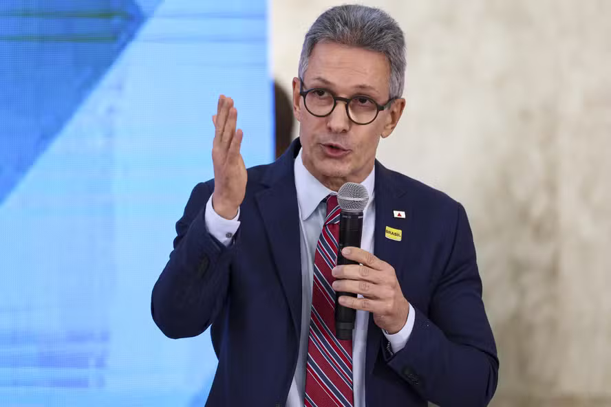 Zema critica “julgamento político” do 8/1 e propaga modelo empresarial para o país