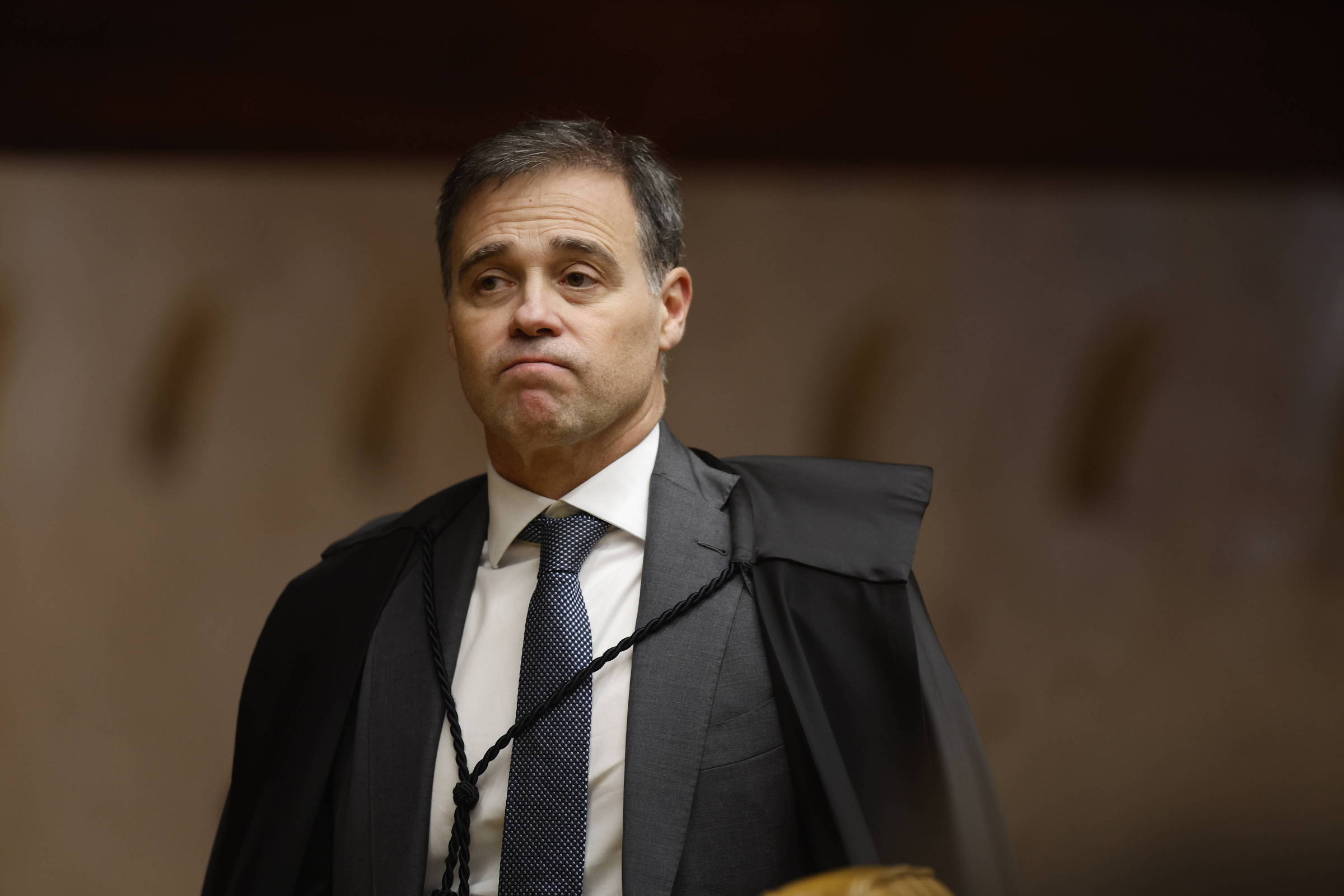 André Mendonça manda soltar suspeitos de desvios no INSS