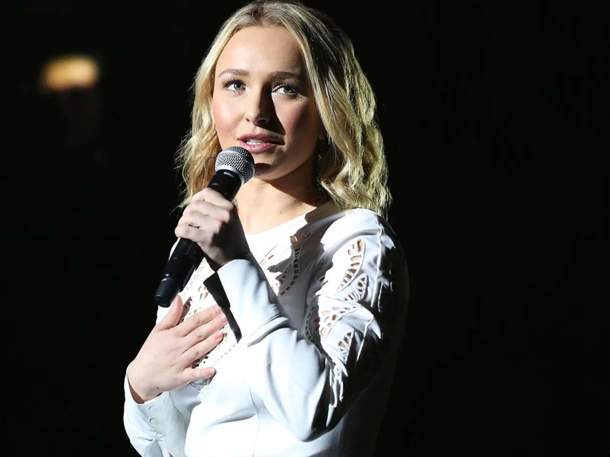 Hayden Panettiere pode ter ingerido oxicodona com fentanil antes de morrer, diz TMZ