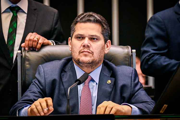 Davi Alcolumbre em foto de arquivo no plenário do Senado Federal.