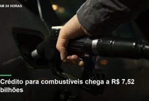 Foto de apoio de abastecimento de combustível; não documenta preço ou posto brasileiro atual.